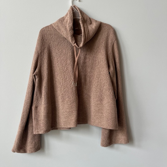 Lululemon Retreat Yourself Pullover - Picture 2 of 5